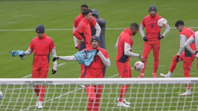 今日训练更新：• 迈克尔·奥利塞和帕夫洛维奇休息。• 阿方索·戴维斯（腿筋拉伤）