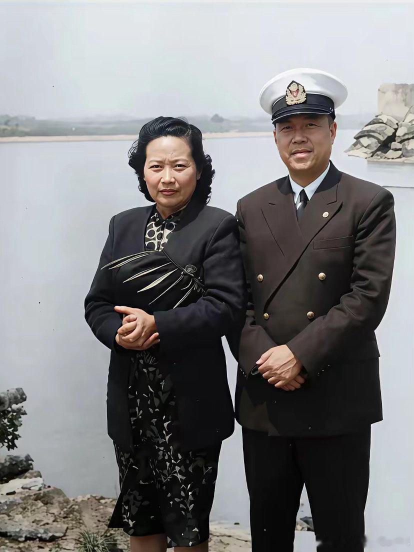 摄影人  窗外的景色。（图片来自网络分享）人生是一段来了又走的旅程，有喜有悲才是