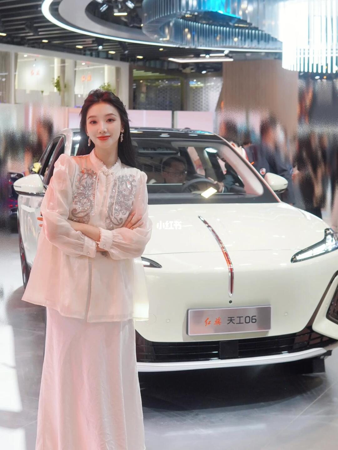 上海车展 | 被红旗展台&孙颖莎联名惊艳到了