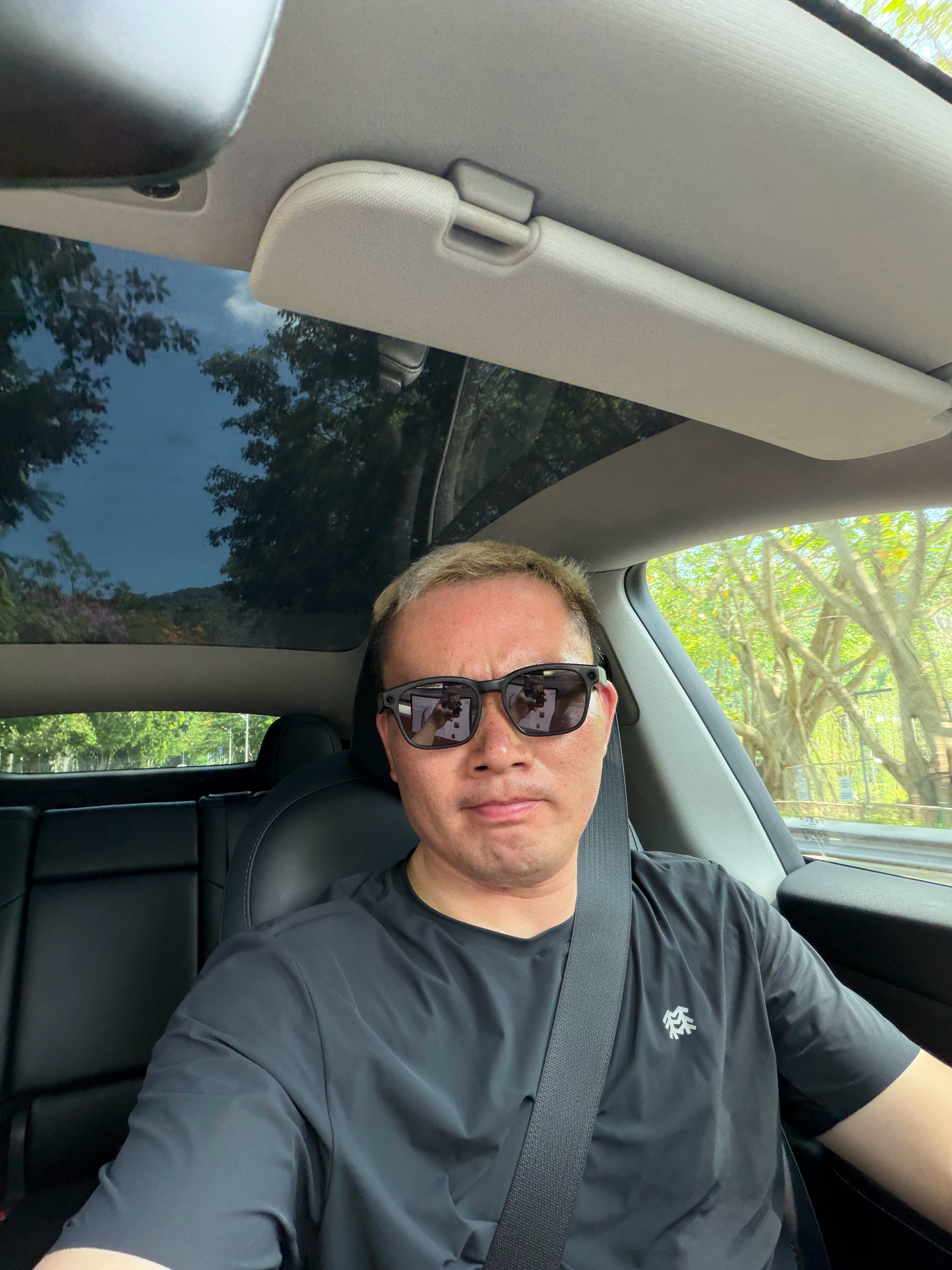 太热了，发个自拍不介意吧 深圳·坂田国际中心