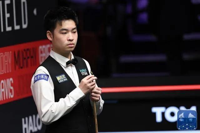 北京时间11月4日，2025斯诺克国际锦标赛第三轮比赛，世界排名第15的中国选手