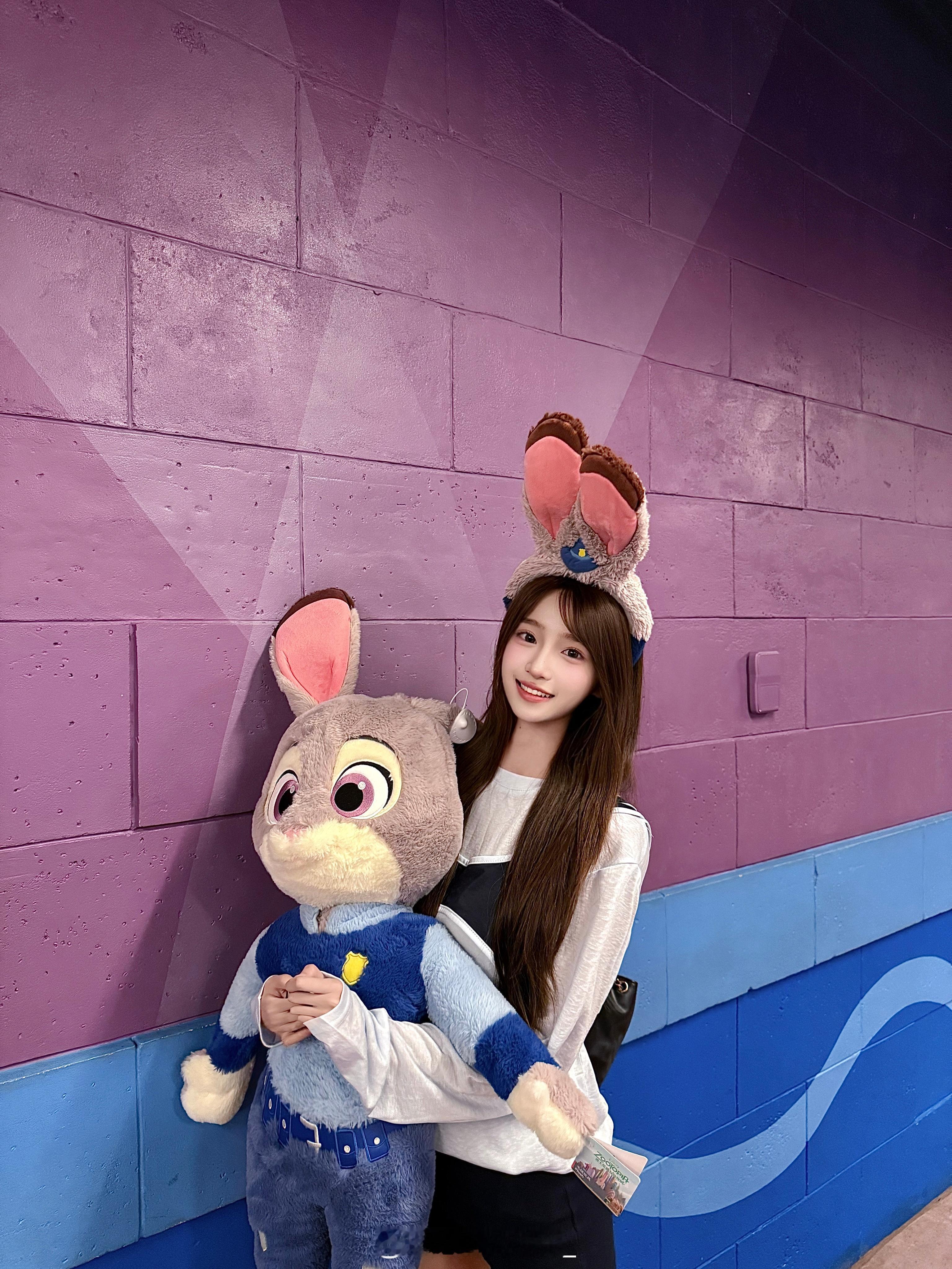 🚓 𝗜𝗻 𝗭𝗼𝗼𝘁𝗼𝗽𝗶𝗮🦊ᯓ.🐰 