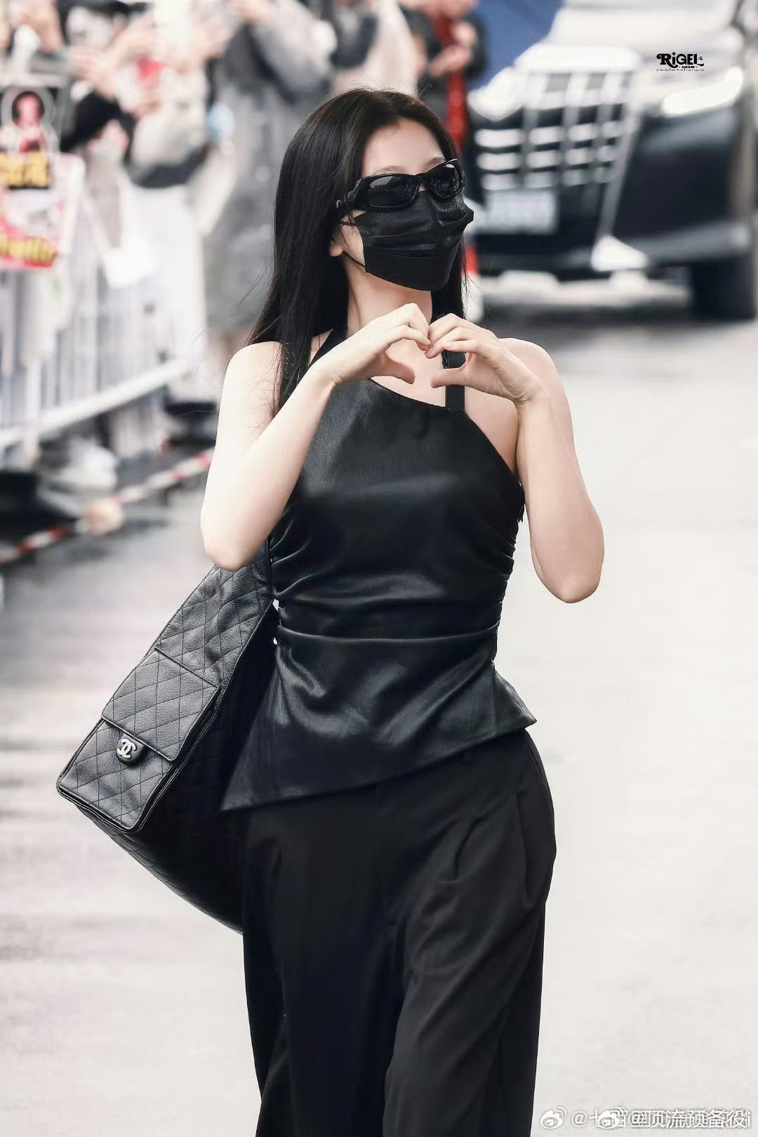 虞书欣云初令上班路透，All Black 云初火力全开 