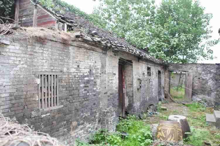 带定位晒今日生活 带定位分享今日生活 今日状态就是疯狂盼着暴富，感觉自己和财富自