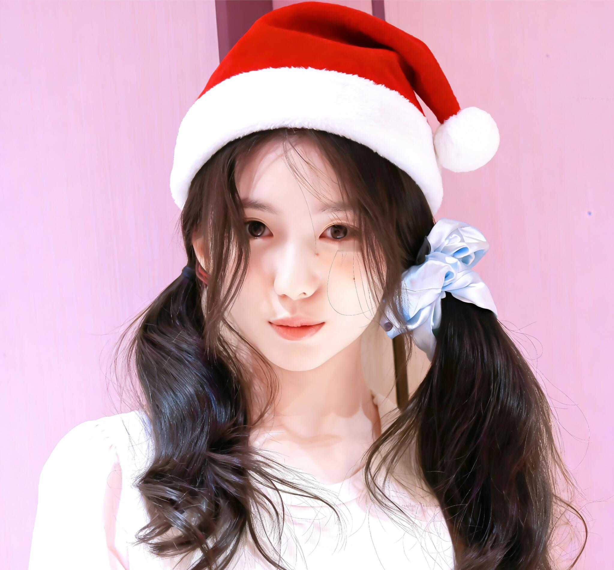 存存的圣诞头像来啦～😘😘😘 