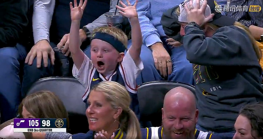 约子中线一步logo shot打进，小朋友：老天鹅啊！这种时刻给小朋友带来的震撼