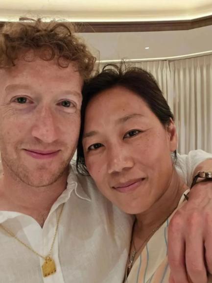 扎克伯格玩得太大！Meta 裁员，竟是一场 “AI 赌局”？
你以为科技巨头 M