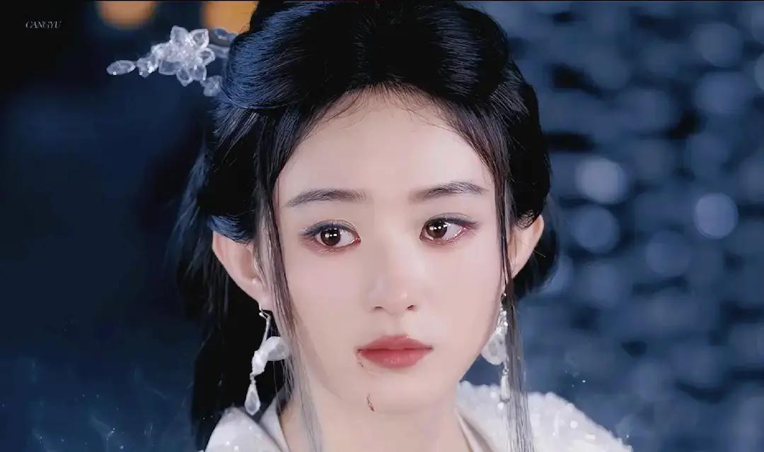 头像一换，粉丝全炸锅
 
赵丽颖把用了两年的小海獭头像换成碎梦仙君，微博瞬间瘫痪