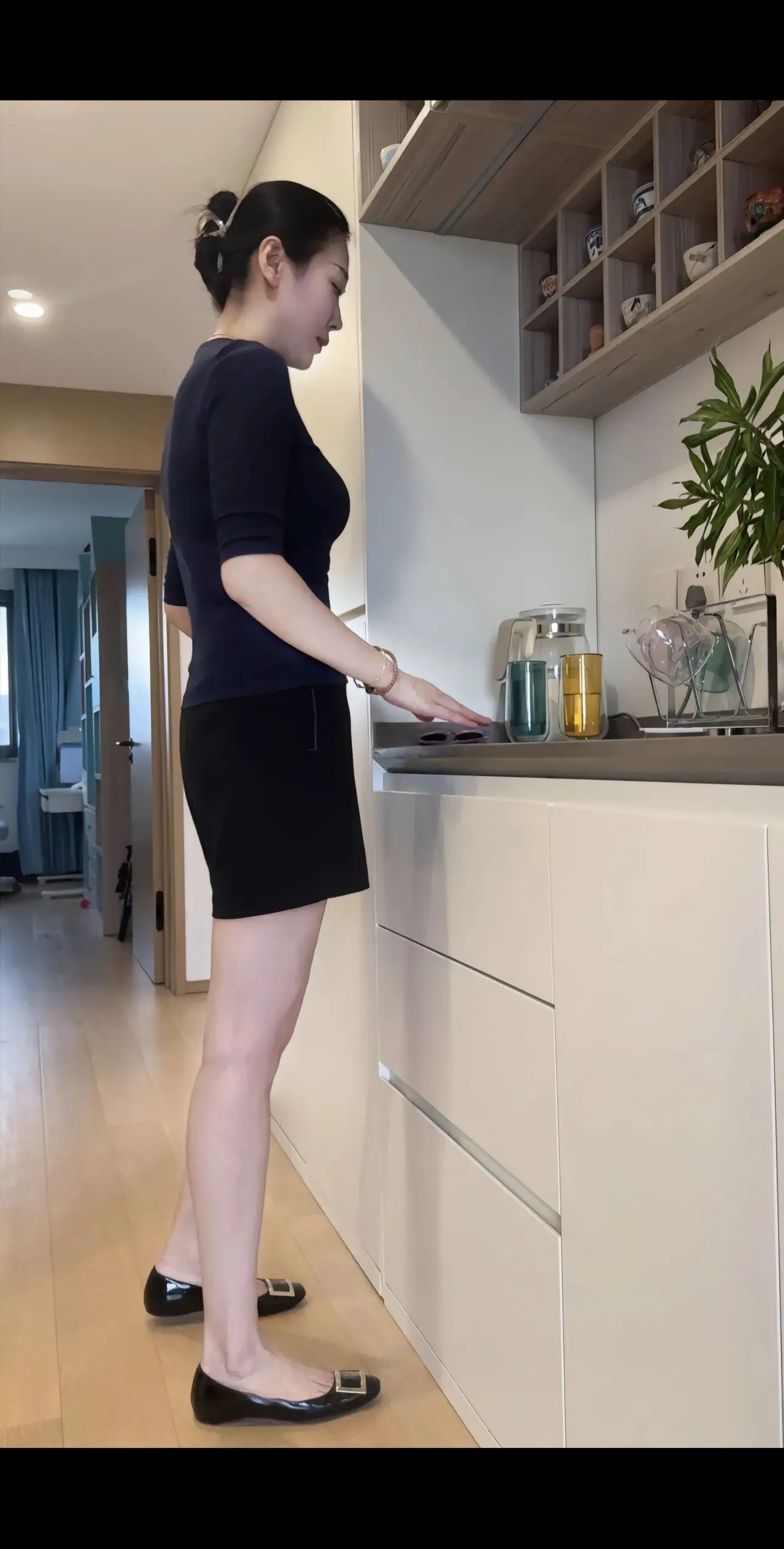 年少不知姐姐好，却把少女当成宝