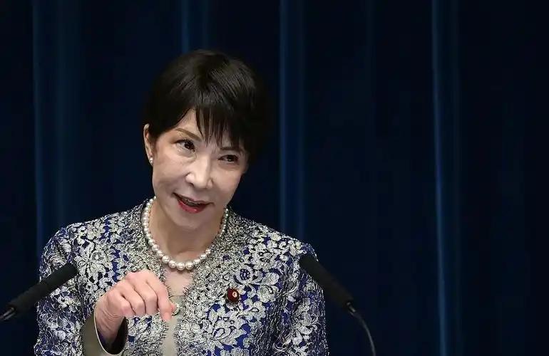 中日双方如今已经剑拔弩张，冲突风险不是装出来的威慑。但我们得保持清醒：一旦开战，