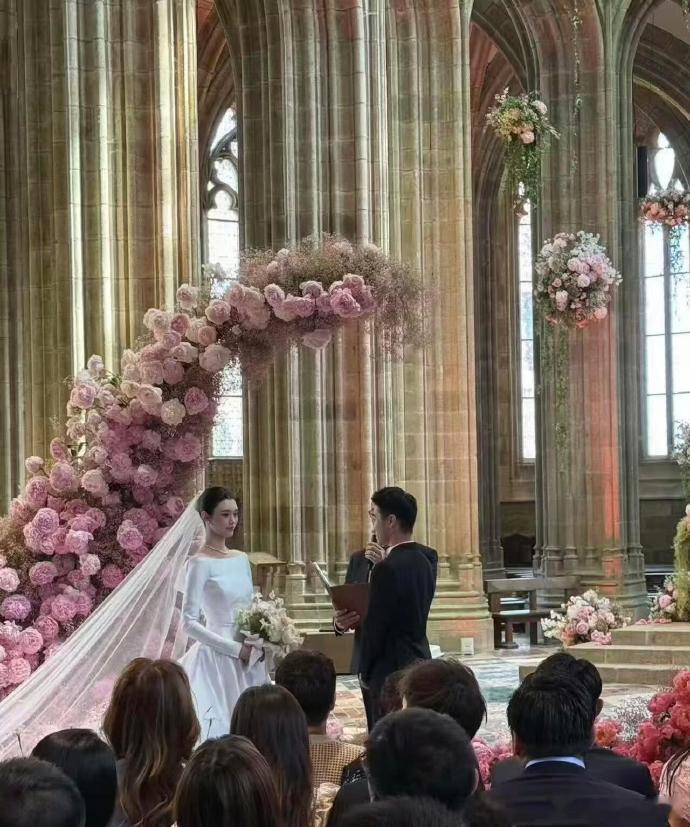 奚梦瑶何猷君婚礼照何猷君奚梦瑶婚礼照 路透来了！ 