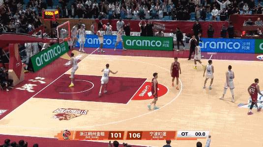 宁波男篮最终通过加时赛106：101客场爆冷击败浙江稠州，通过这场比赛可以看出宁