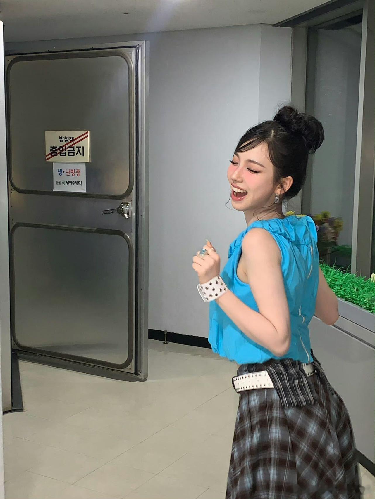 柳智敏女娲毕设发力中柳智敏女娲毕设发力中！怎么会有人好看成这样啊啊啊啊啊啊！太p