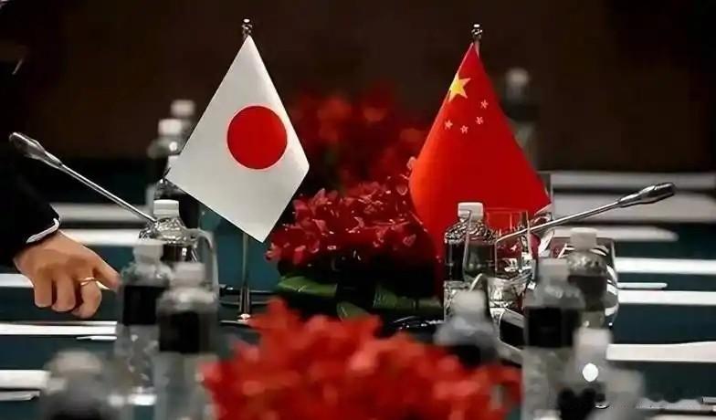 中国24小时连发两记重拳，日本军工半导体命脉被精准卡住
 
1月6日到7日，中国