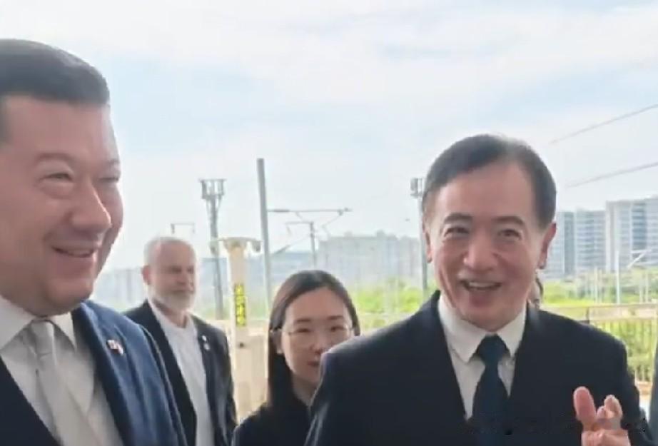 7月22日，捷克众议长冈村富夫搭乘高铁抵达杭州。不少人初见这个名字，第一反应以为