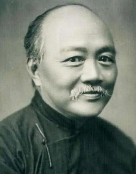 吴稚晖谈房事。此人是国民党元老级人物，但生性淡泊，性若顽童，无奈资历太深，倍受尊