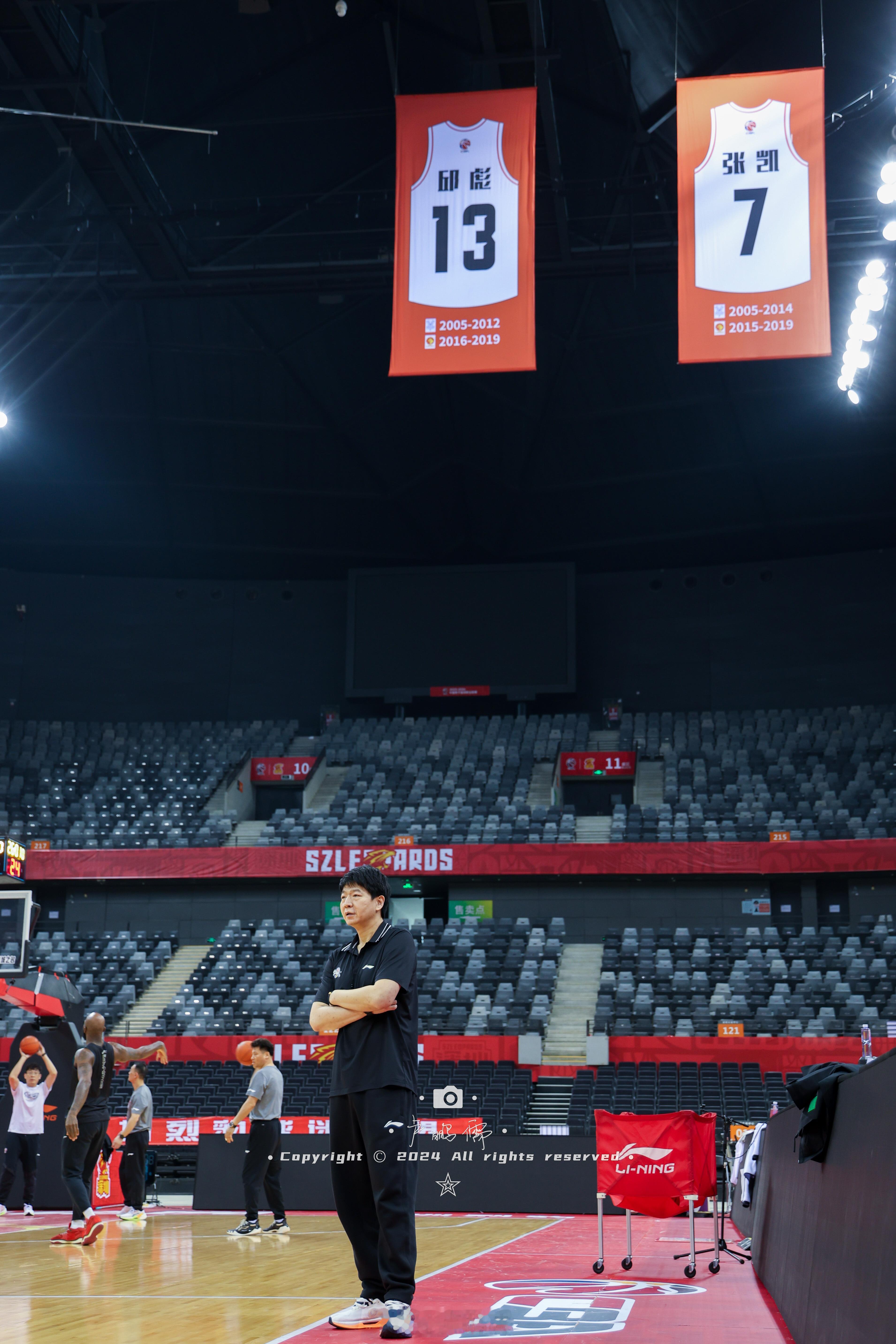 重回故地  拿下胜利[心]#cba炫时刻##新疆男篮##小卢篮球世界# ​​​