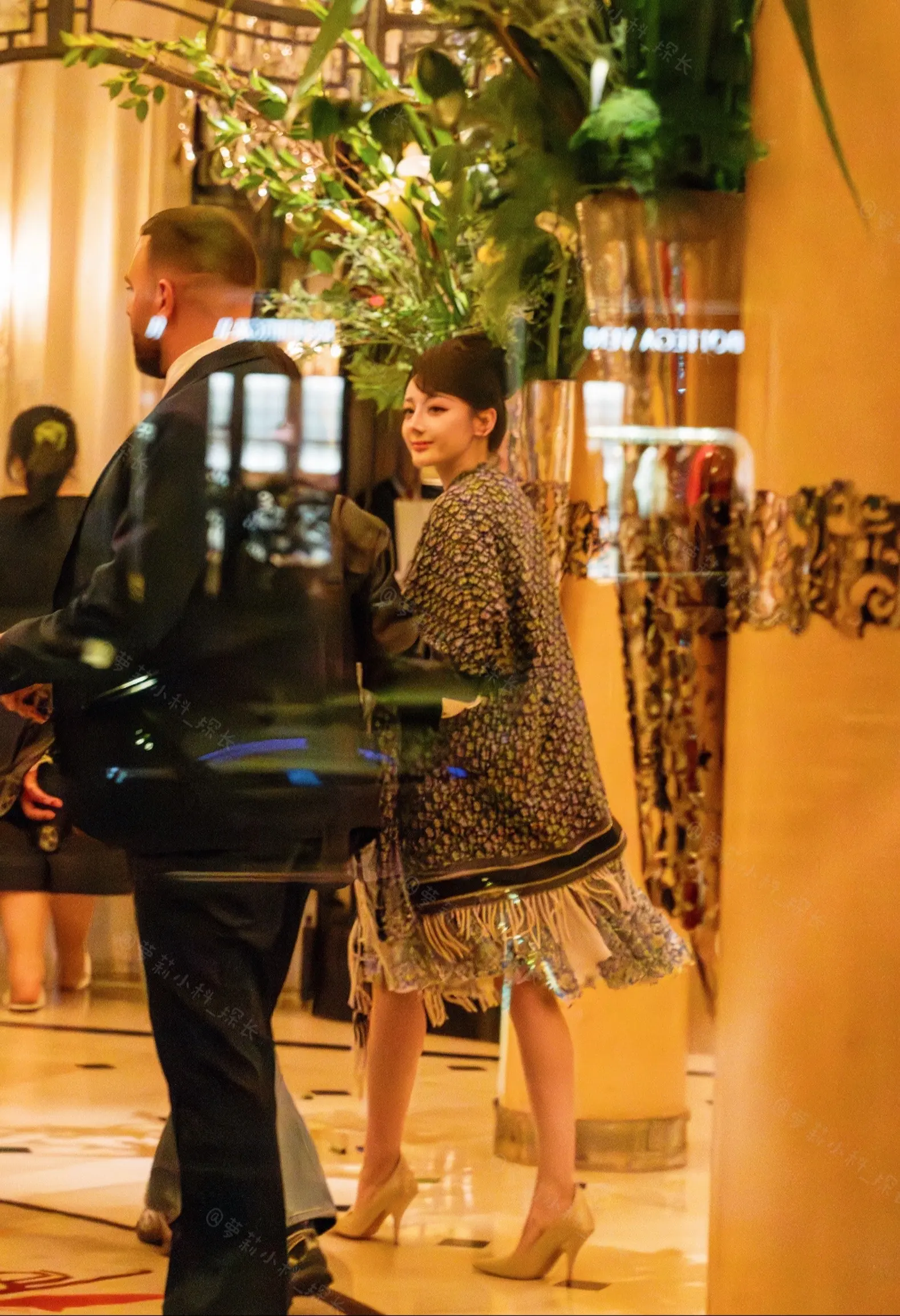 是没有见过的热巴巴黎时装周的新图。