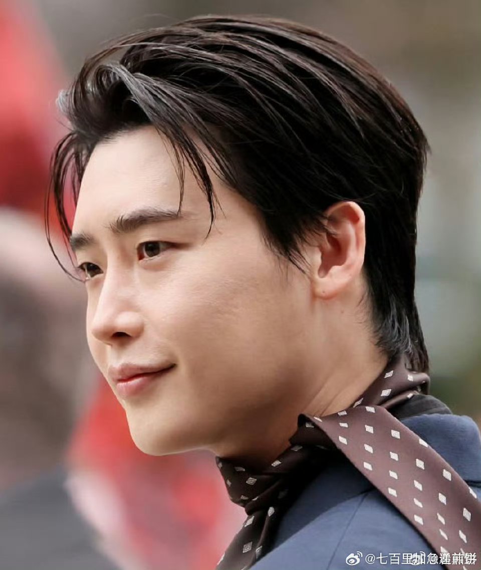 李钟硕米兰时装周 图🈶，前段时间不是回春了吗 欧巴