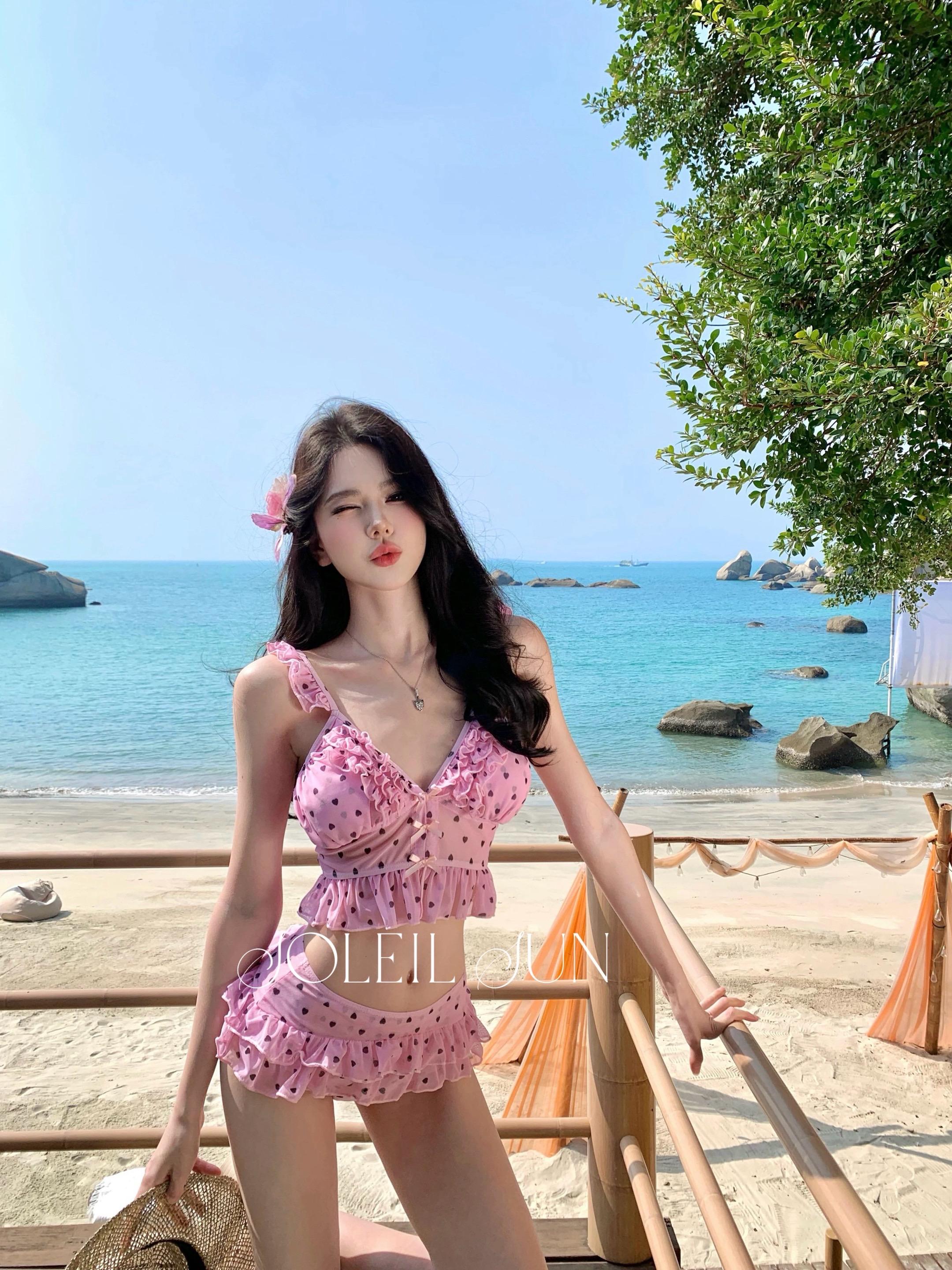 Soleil Sun泳衣「粉桃甜心」。🍑 这款是甜妹风粉色爱心分体泳...