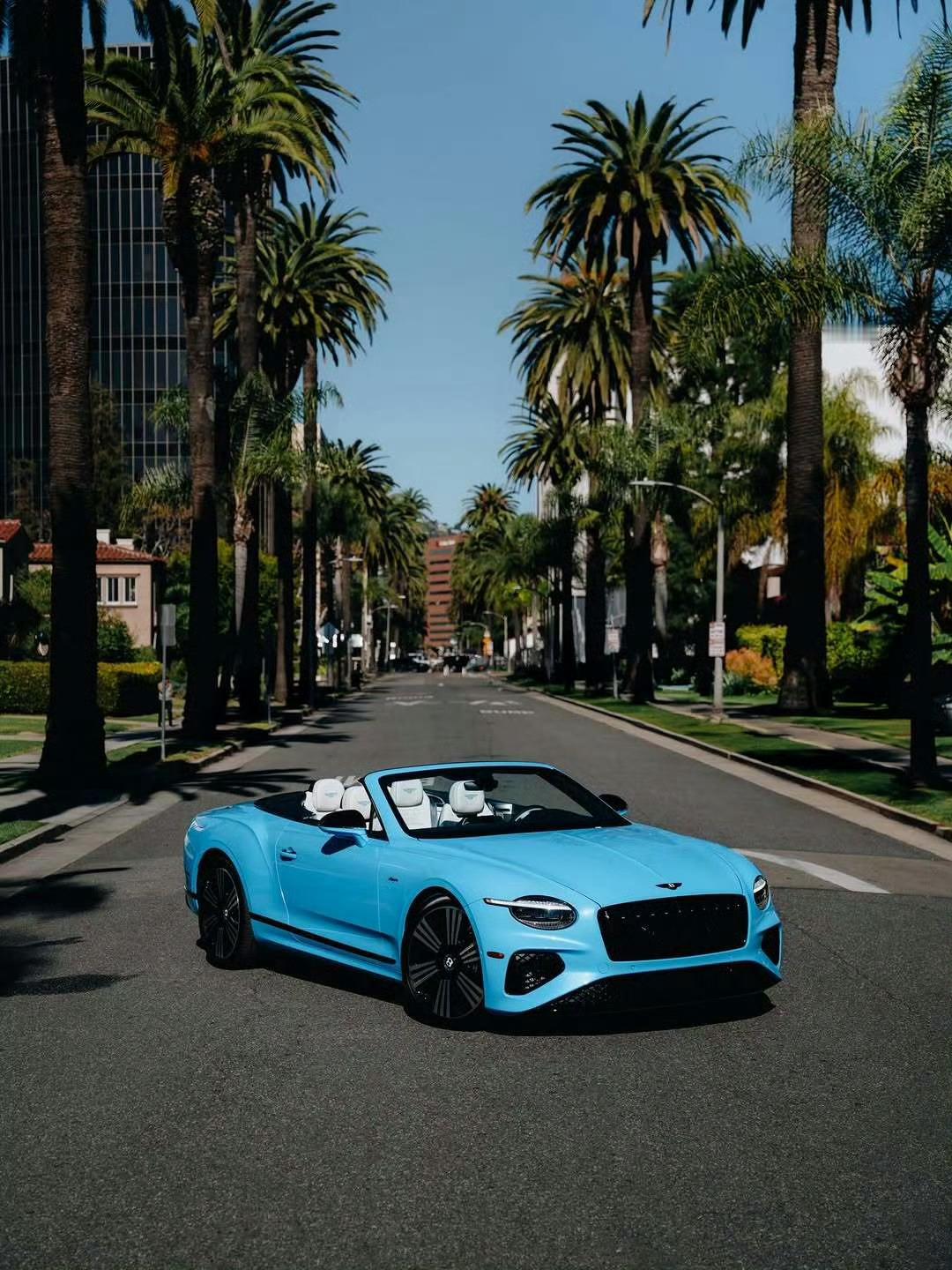 宾利 Continental GTC Azure V8 