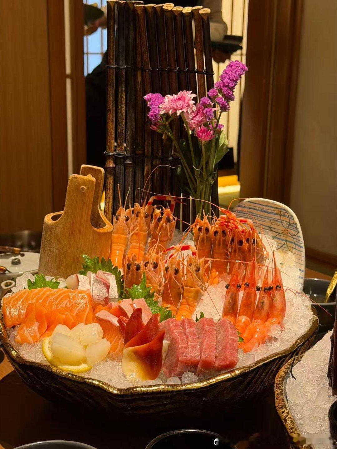 五一假期面包店非常忙今天掌柜带大家吃喝玩乐刺身、雪糕、饮品自由广州身边事广州广州
