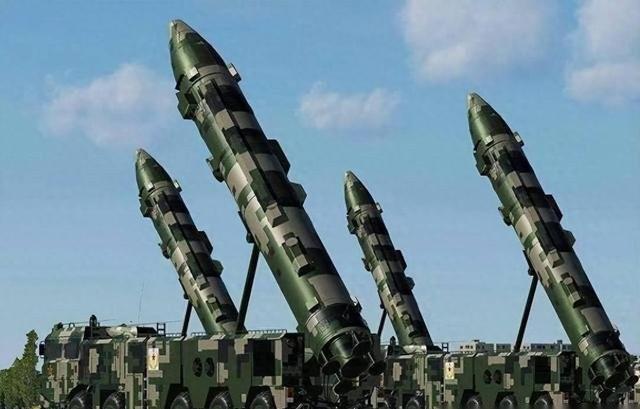 米格-29挂上中国导弹，北约没吭声，塞尔维亚自己说了算。

这事不是演习，是真拍