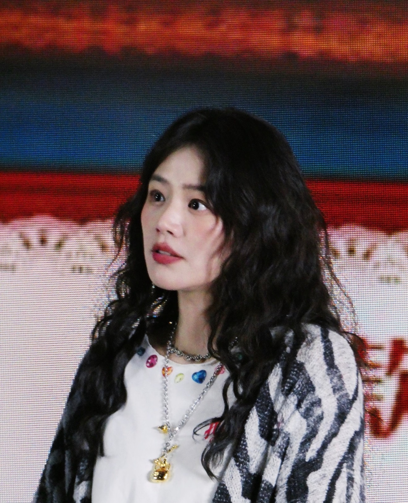 马思纯路演感动哭了 哦莫～这次马思纯可是幸福的感动的哭哦！她真的能记得每一个台前