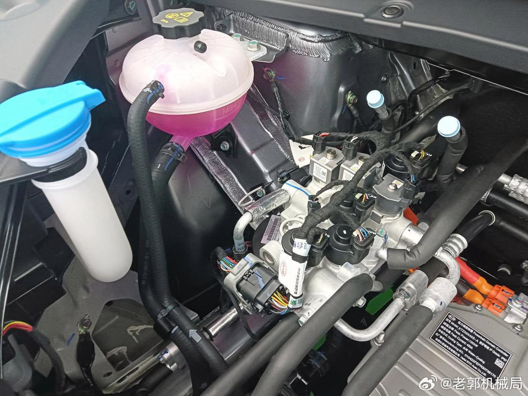 都是电车，为什么有的开暖风耗电量小，有的却很大呢？燃油车主应该的都懂，冬天开暖风