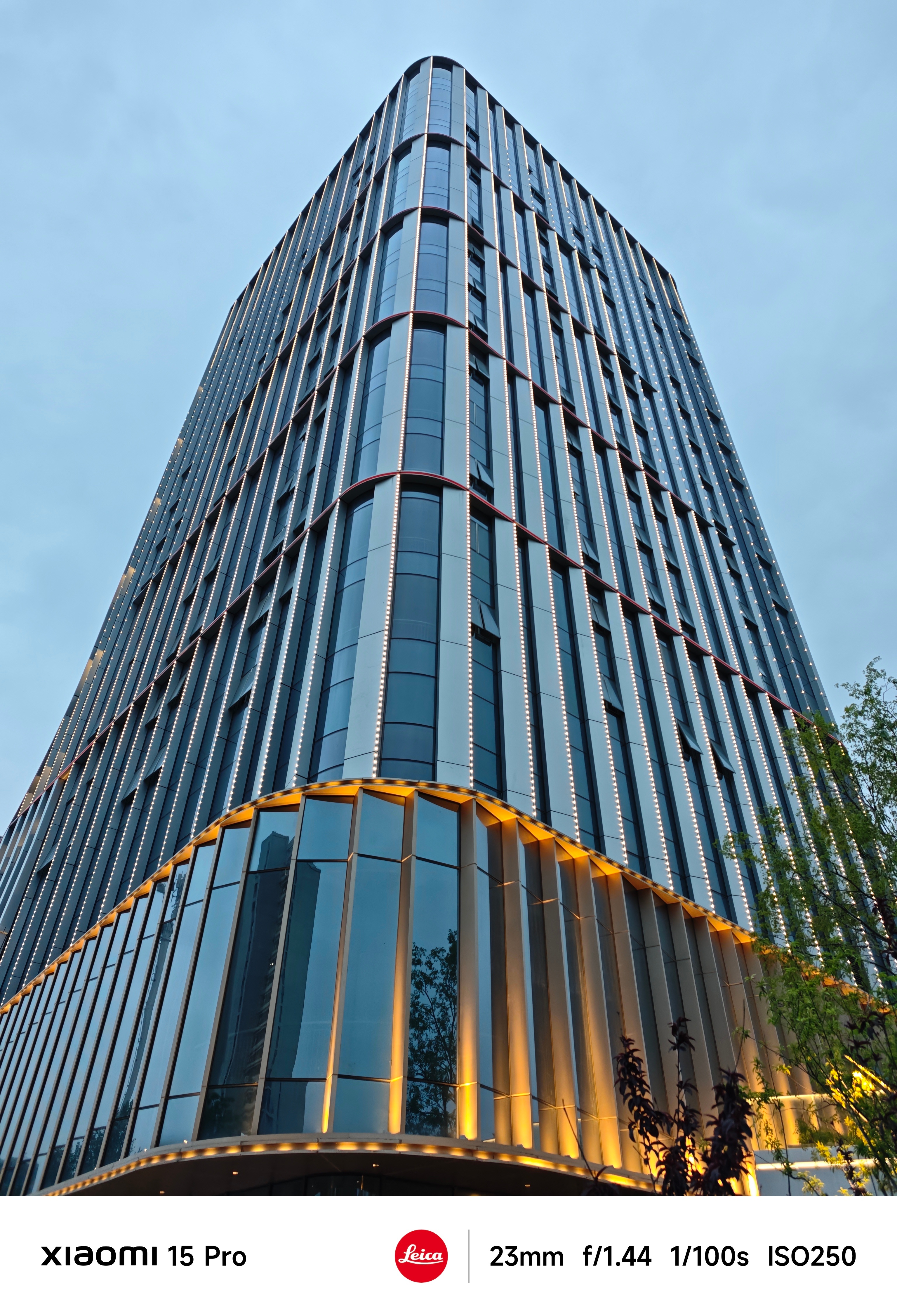 交警质问是张雪机车给你打鸡血了不管骑什么车，还是开什么车，都一定要遵守交通规则！