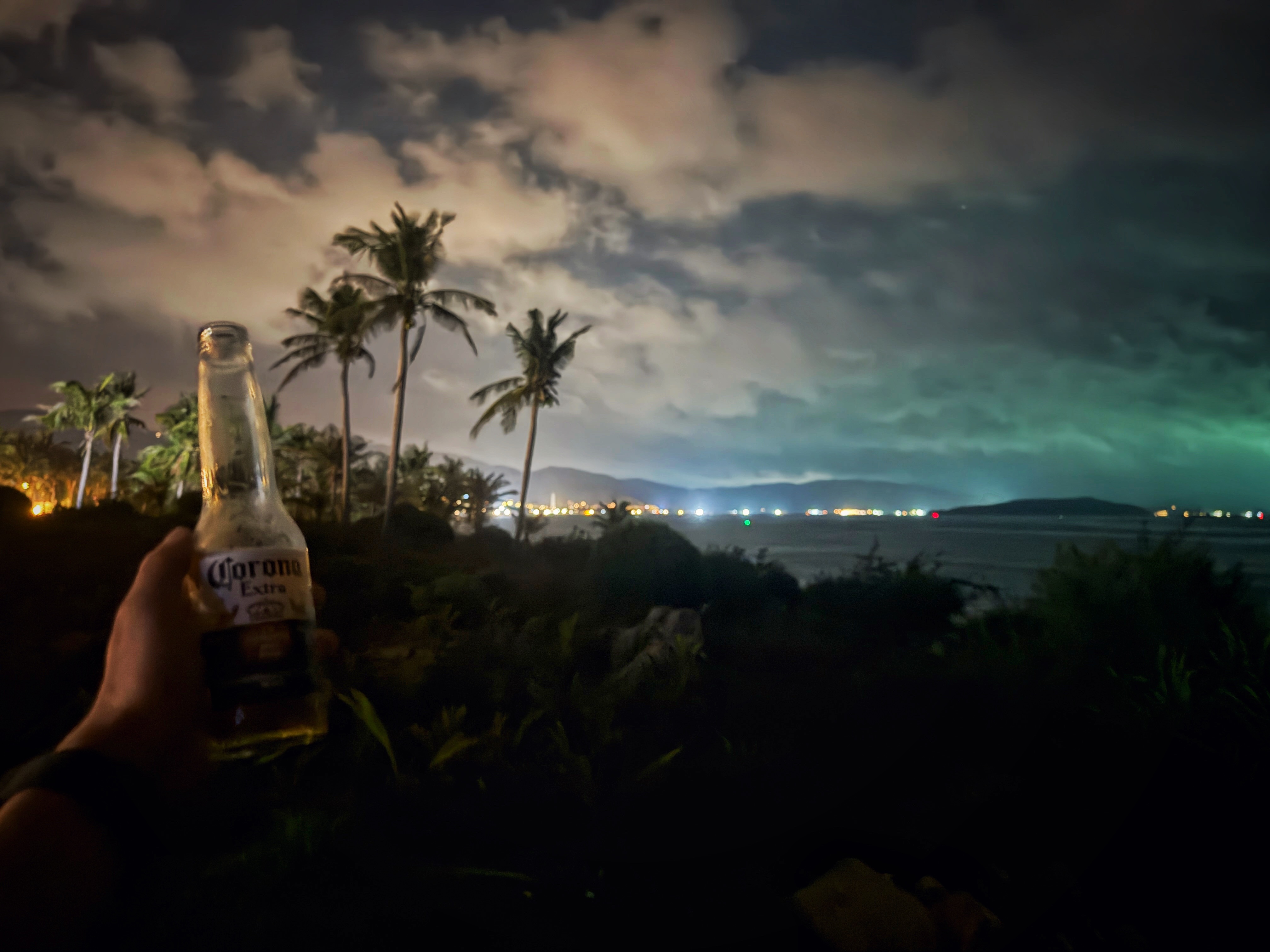 到海边了🏖️，你呢🍺？欣哲频道 三亚·三亚亚龙湾瑞吉度假酒店