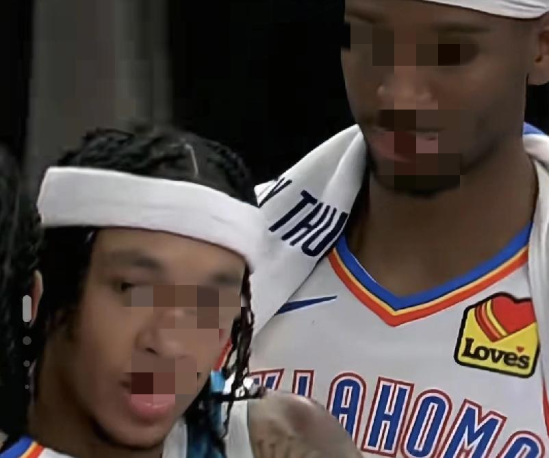 联盟第一栽大跟头！黄蜂27分血洗雷霆太解气
 
稳坐联盟第一的雷霆，居然被黄蜂狂