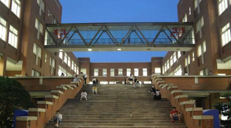 一、2026年到底多少分能上？真实分数线和精确位次看这里
我知道所有人都最关心分
