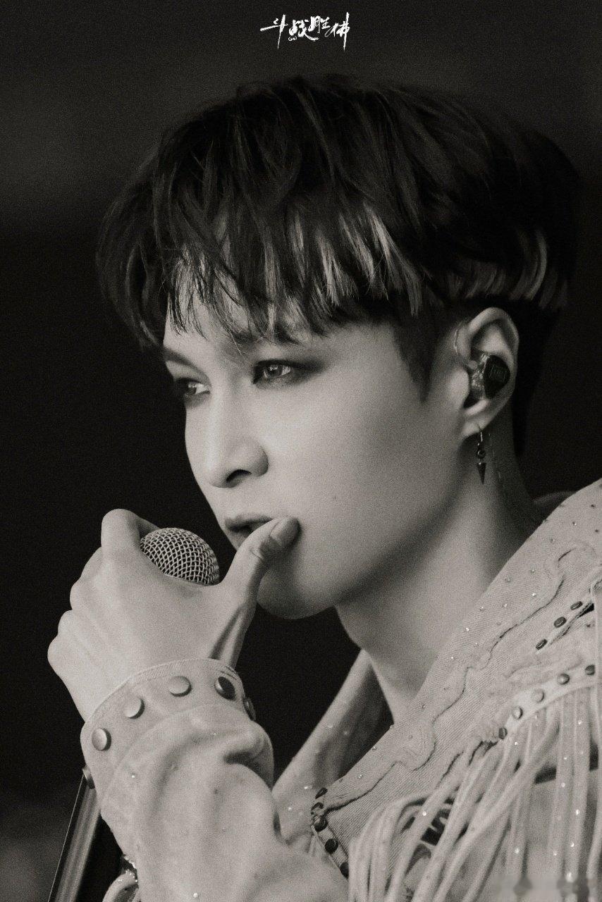 张艺兴新专辑斗战胜佛定档 张艺兴新专先行曲callmyname 谁刷完直接单曲循