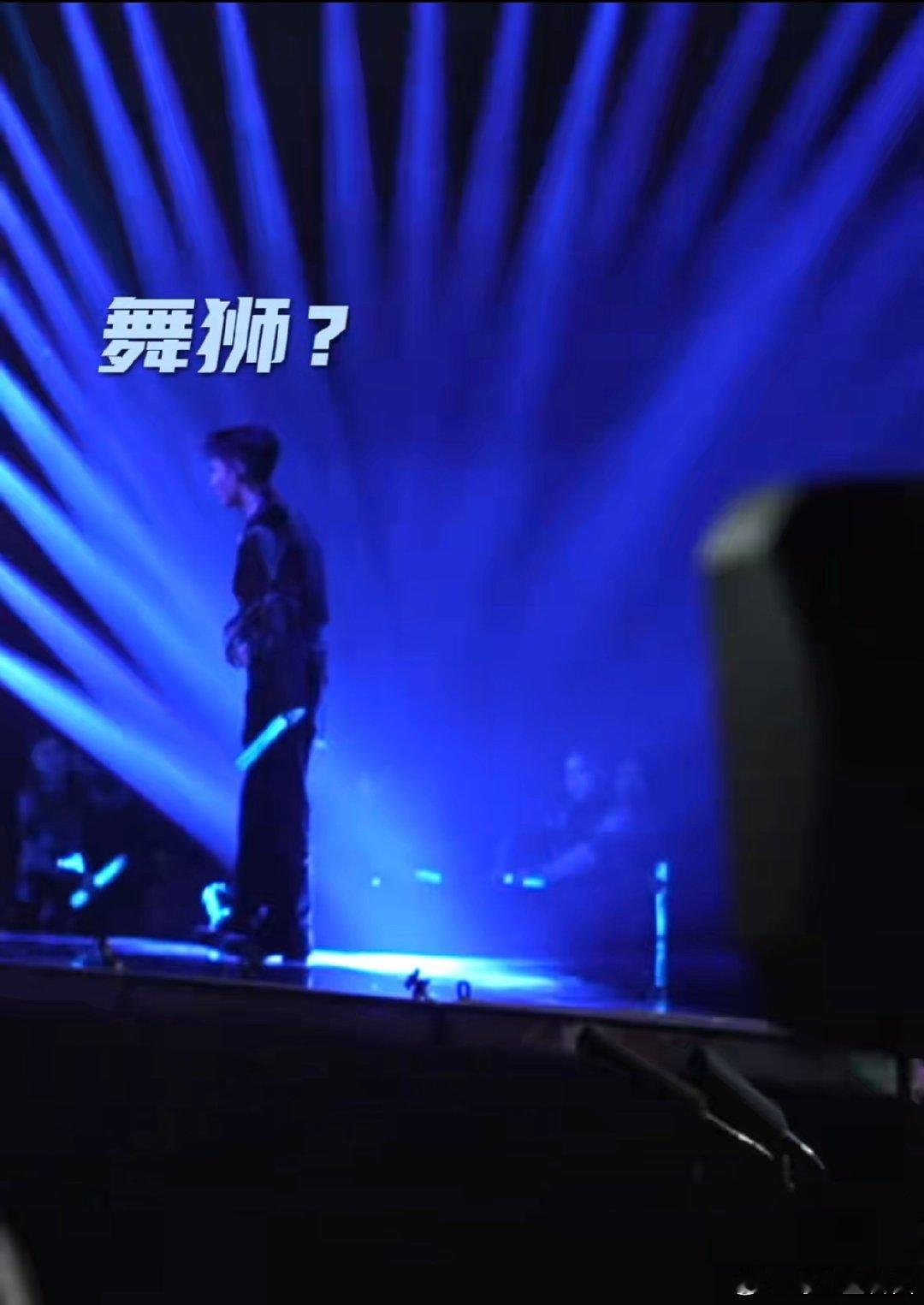 张艺兴[超话]  张艺兴演唱会加场郑州  从万人空巷的大卫城到这次演唱会，每一次