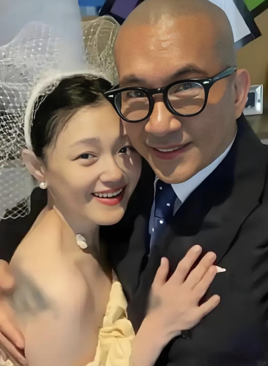 具俊烨爱不爱大S 我不评价 可是有一点我特别想不通，他为什么总在泄露大S的隐私 