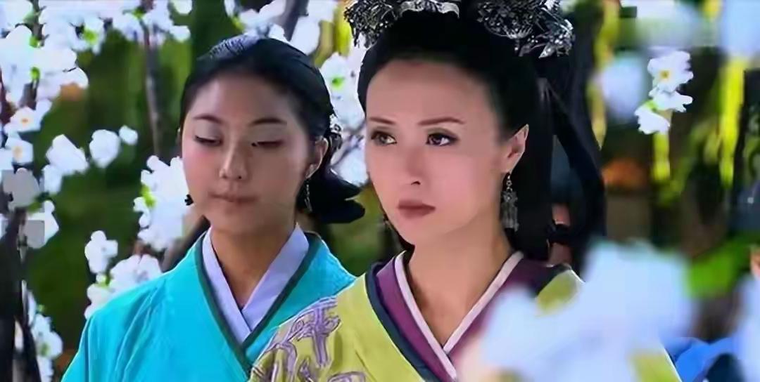 刘邦驾崩时，薄姬伏地痛哭，吕后前来唤其赴代国她窃喜
 
这份看似矛盾的情绪背后，