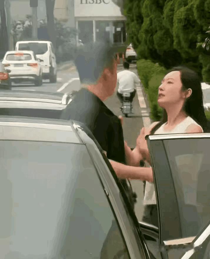 打我脸可以，不要搞乱了我的发型[捂脸][捂脸]