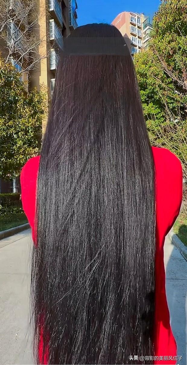 长发飘飘，红衣飘飘，美得像一幅画！
