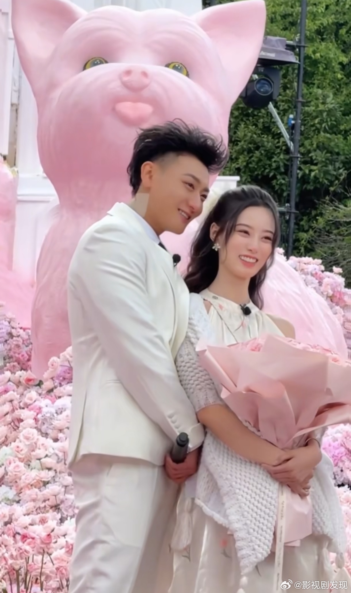 曝黄子韬喊话儿子被私生录下来了结婚生子没问题，黄子韬和徐艺洋两口子又不走爱豆路线