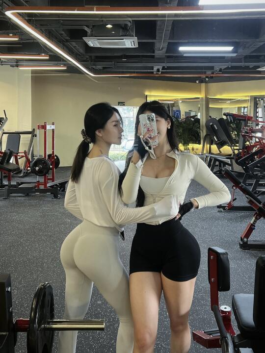 见人不如健身 健身女孩
