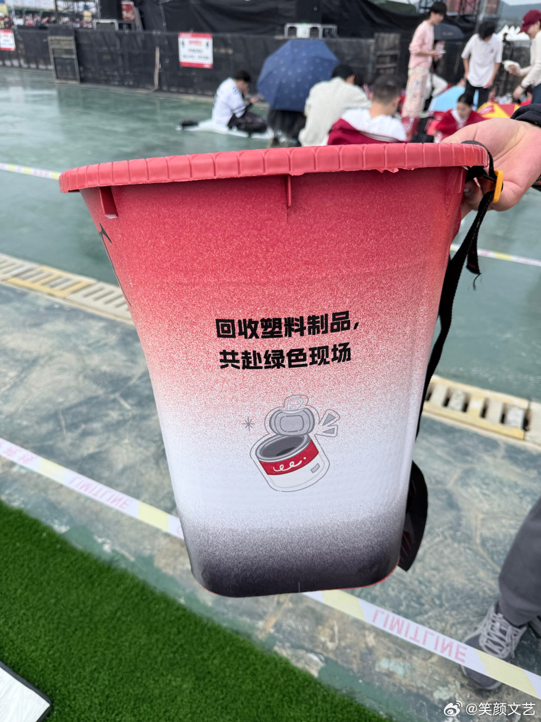 不止舞台惊艳，配套同样用心，增设补妆间，准备好各类用品，奔赴火星的体验感直接拉满