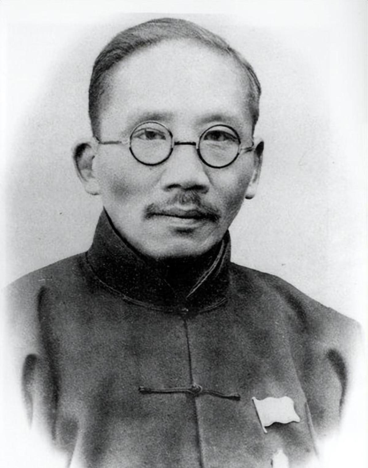 1922年，北大校长蔡元培拿出1000大洋，诚邀爱因斯坦来北大演讲。爱因斯坦却摇