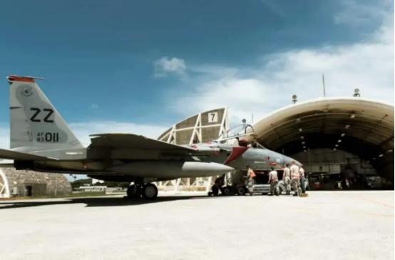 美国《新闻周刊》报道称，美国分析人士认为，如果中国进行统一之战，而美国进行武装干