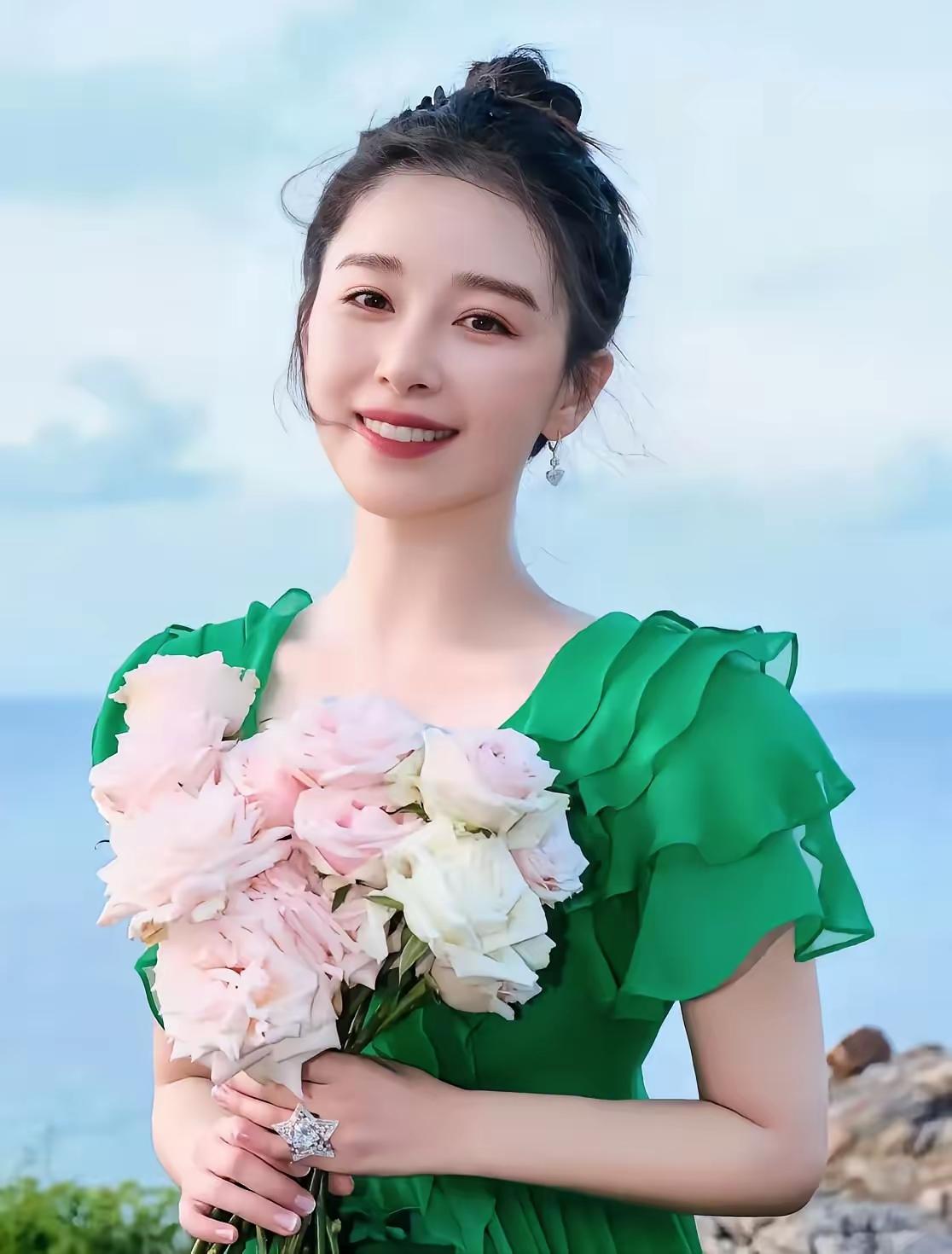 阚清子孕期风波敲警钟：晚婚自由，生育别硬拖
 
37岁阚清子的孕期谣言闹得沸沸扬