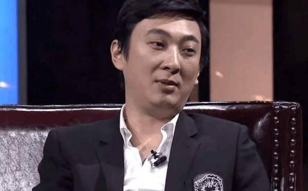 王思聪表示：“我父亲没给过我5亿，他每一次给钱都是1000万，或者2000万，最