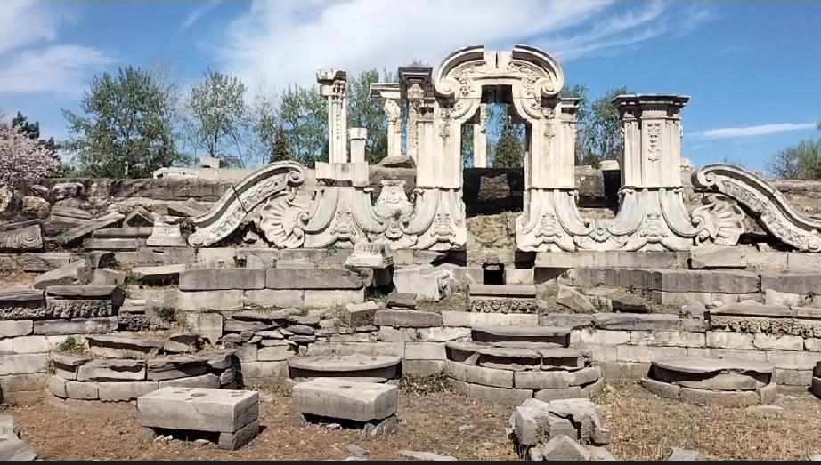 法国全票通过文物归还法案，这不仅是对历史的正视，更是对未来的承诺。🤔正如热雷米