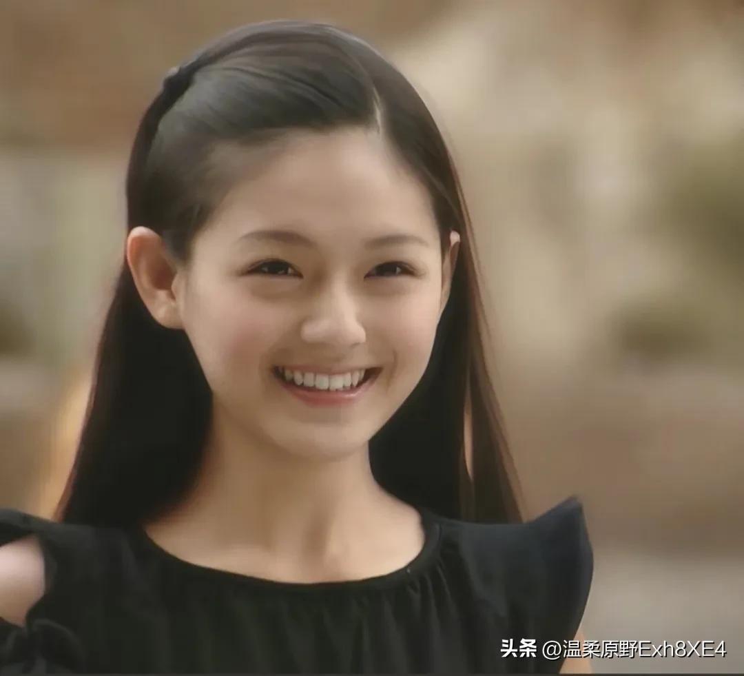 大S少女雕塑形象，就是她年轻时的样子啊！

早期出道的大S，虽然很廋，个头也不高