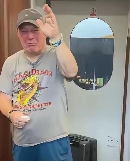 网上总有人问，赛考斯来中国后怎么老是哭，说句不好听的，大家要是他，哭得会比他厉害