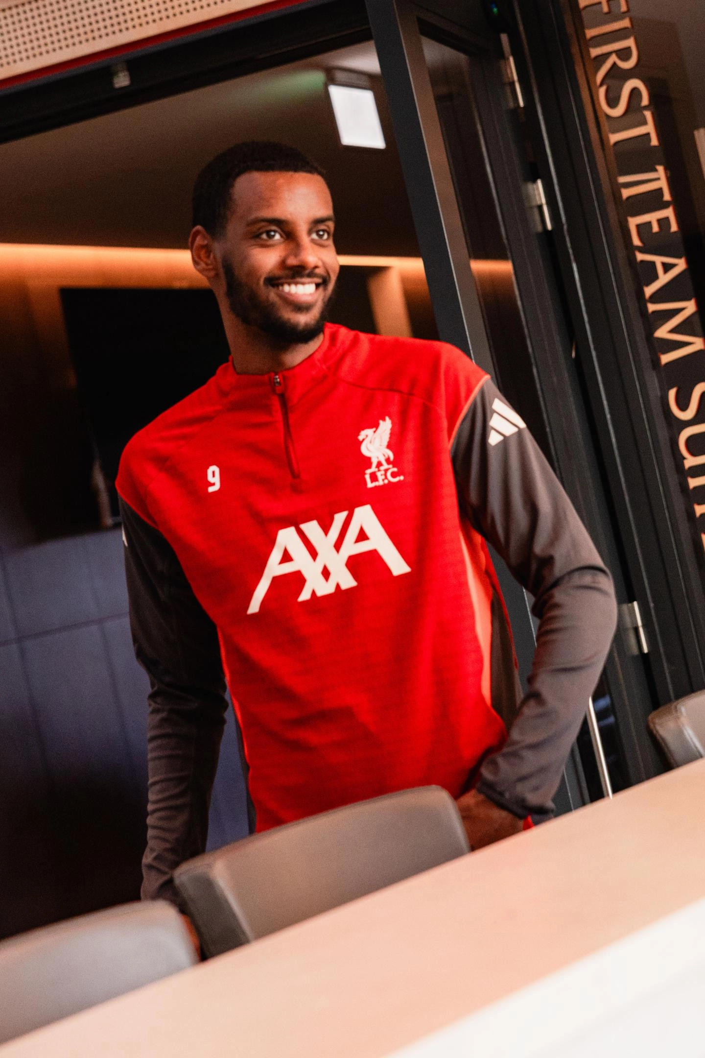 意大利媒体《Mondo Primavera》预计莱奥尼将在 4 月底可以参加合练